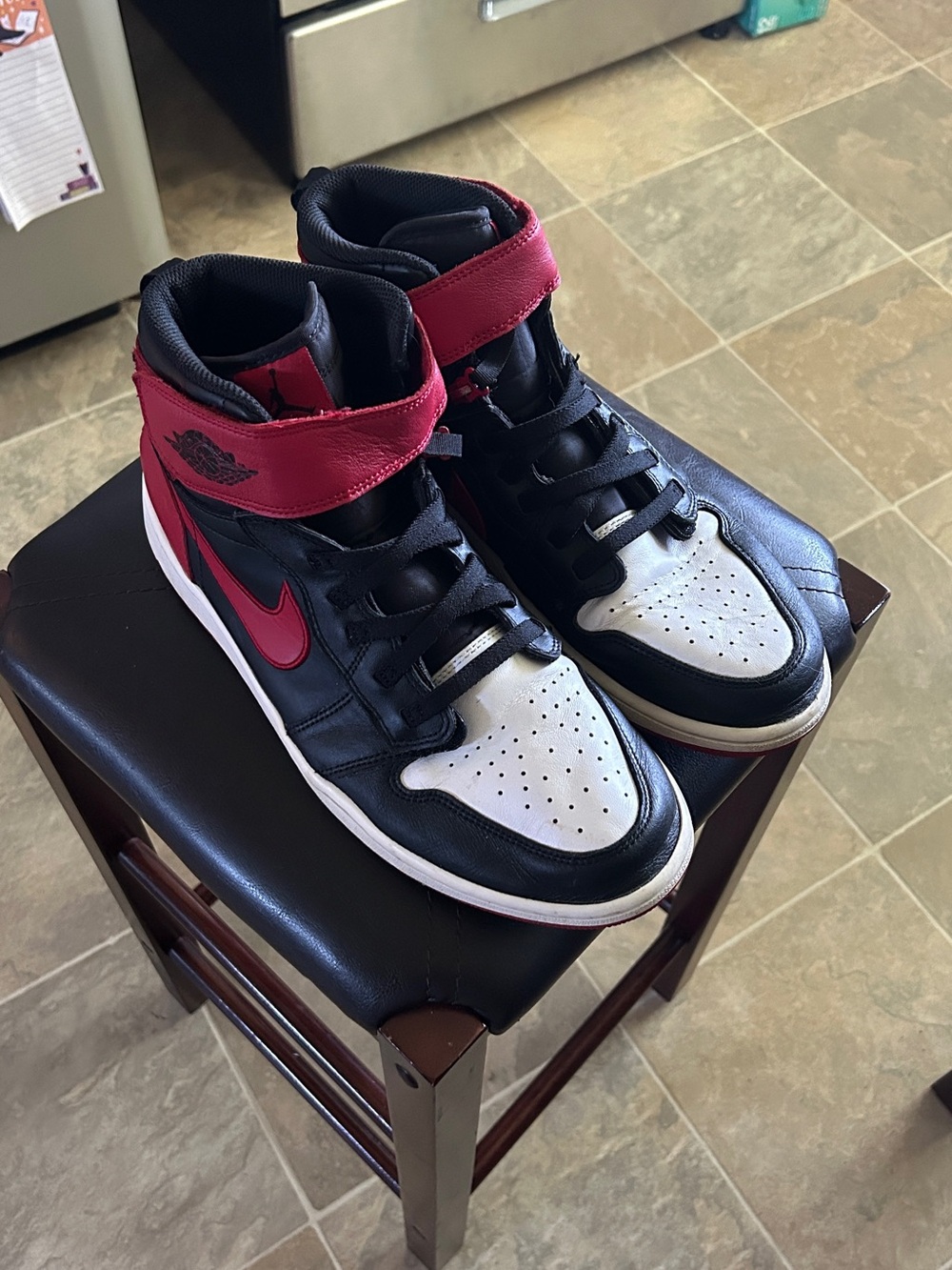 Nike Air Jordan 1 Hi FlyEase Sneakers - Black/White/Red